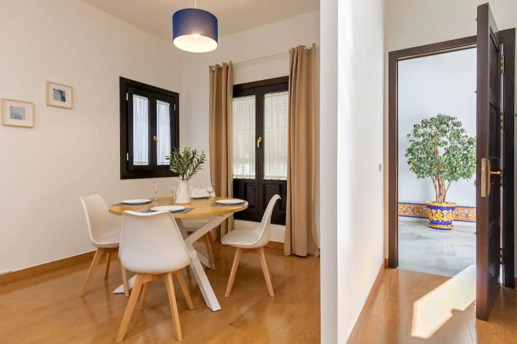 Jdcbi - Peaceful Lovely Apartment In City Center Севилья Экстерьер фото